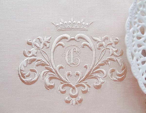 Machine Embroidery Design Sumptuous Monogram Blank